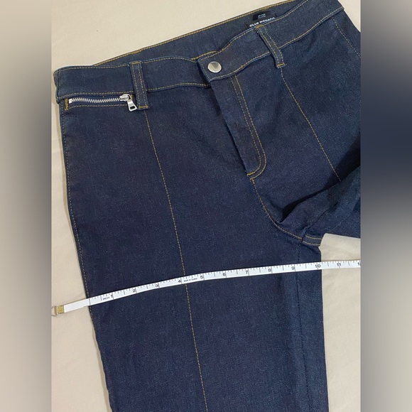 Club Monaco cropped jean. EUC - Picture 12 of 13